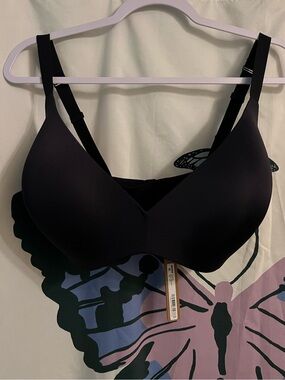 SKIMS Wireless Form Push-Up Plunge Bra